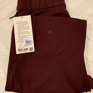 Lululemon on the fly 7/8 pant NWT size 4